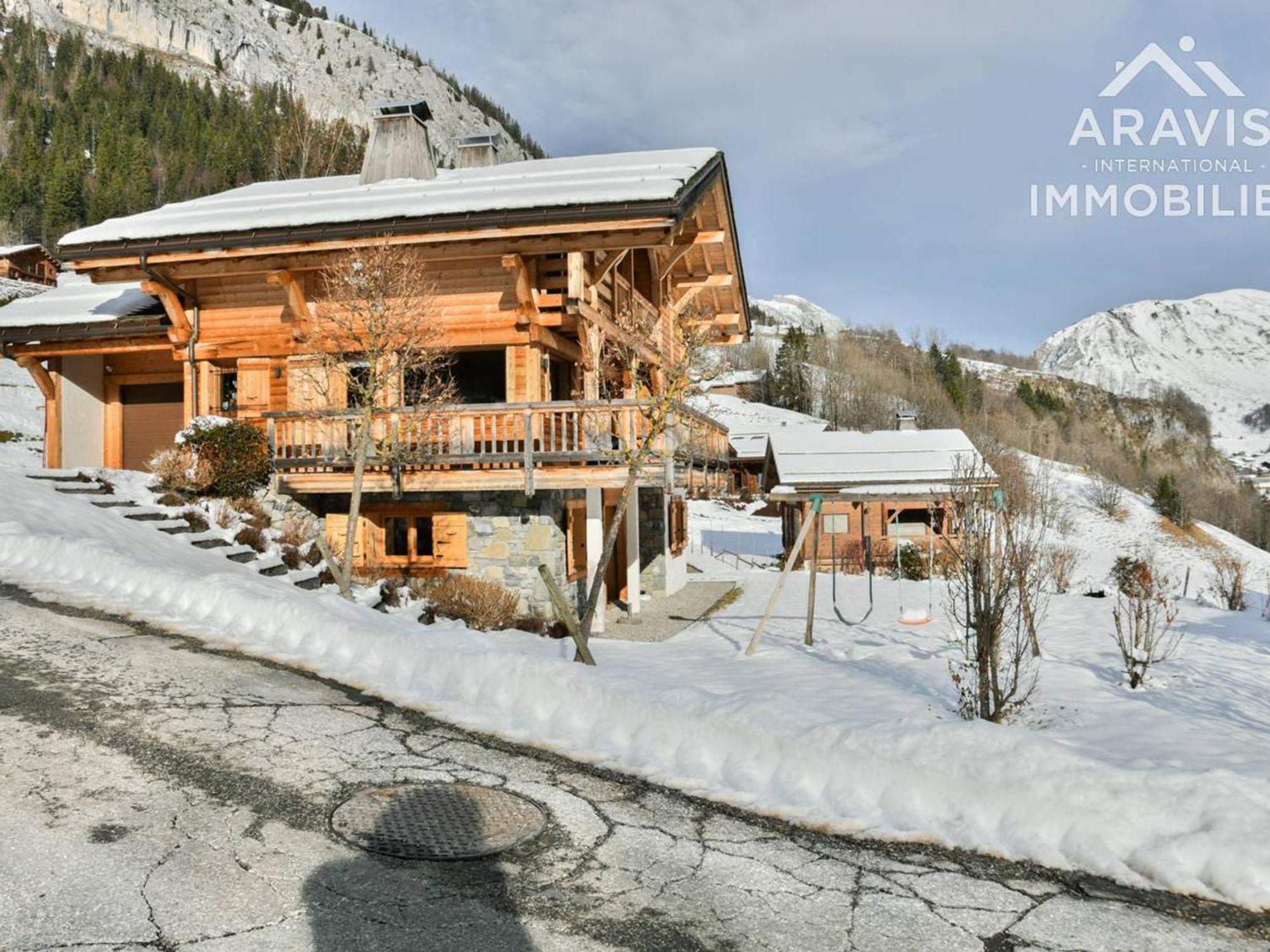 Chalet 5 Chambres Pour 8 Pers. Avec Wi-Fi Et Garage Au Grand-Bornand - Fr-1-391-199 Le Grand-Bornand Exterior photo